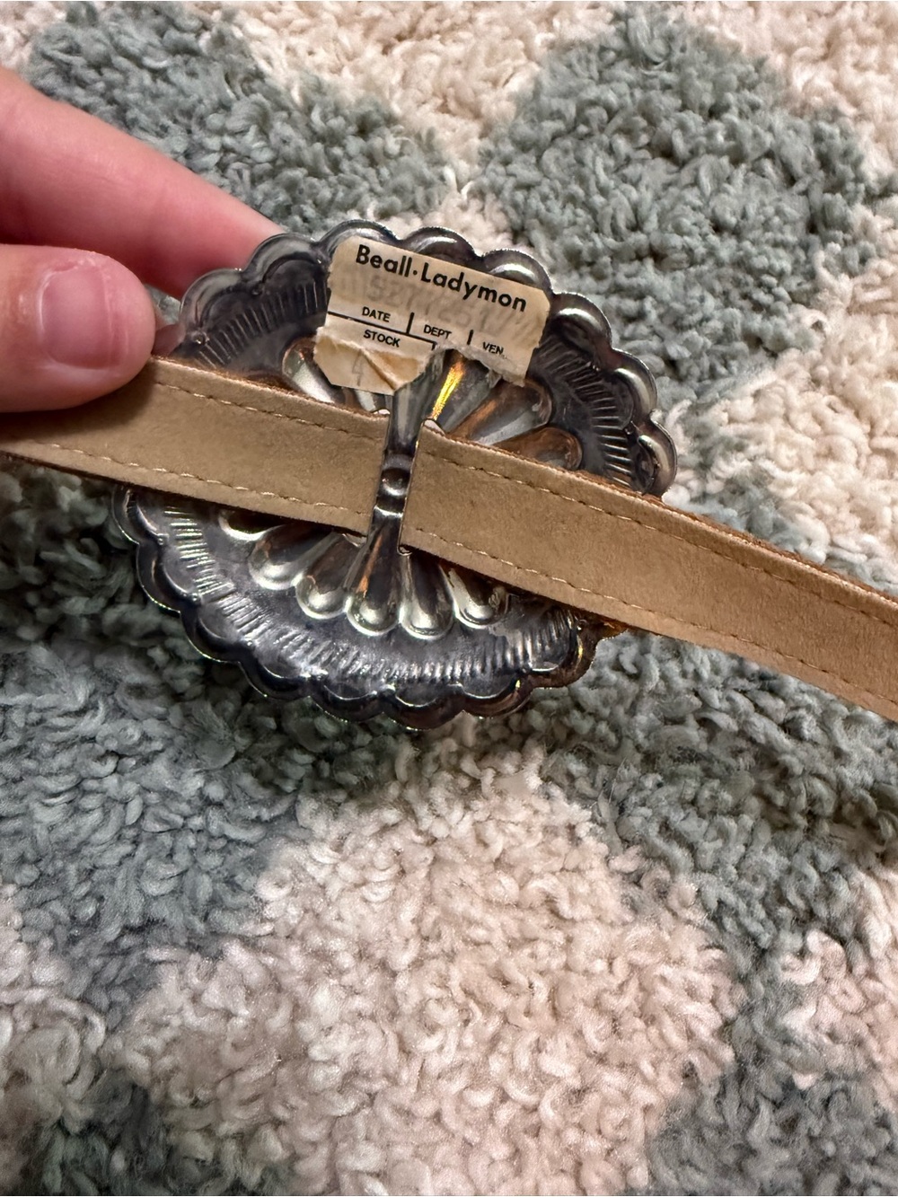 Vintage Tan faux Leather silver tone Conchos thin western cowgirl Belt retro - Picture 7 of 8